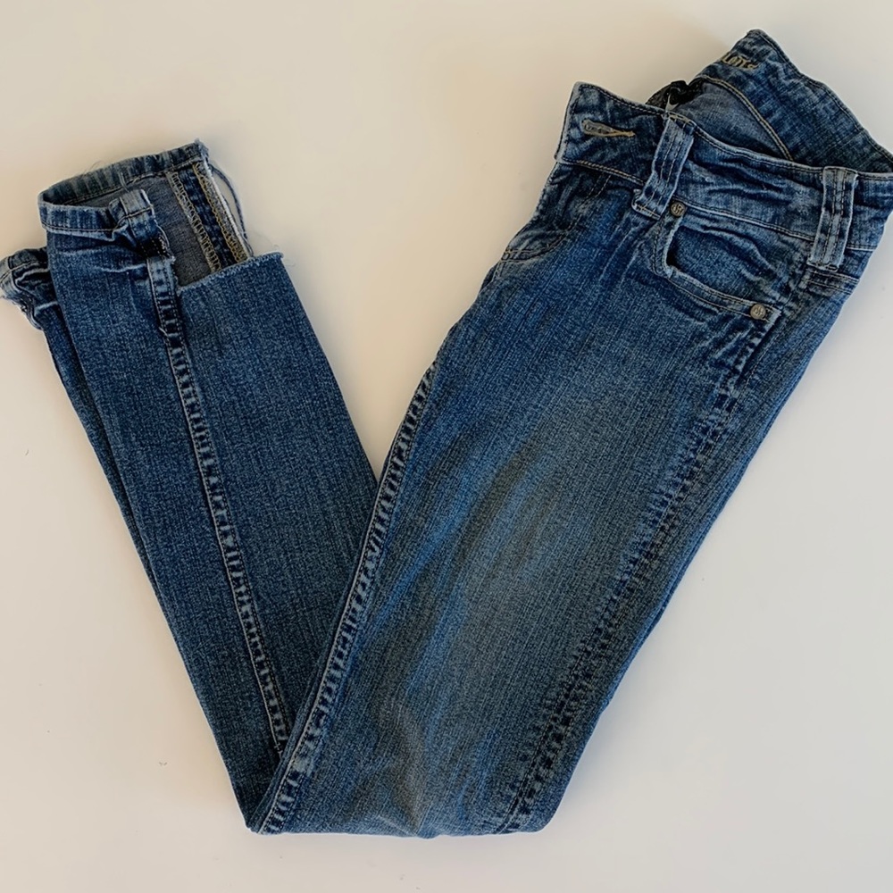 Hi-Lo Raw Hem Jeans